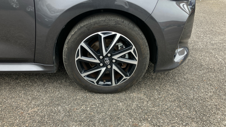 Toyota Yaris 1.5 Hybrid Design 5dr CVT Hybrid Hatchback